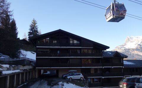 Saint-Gervais D'En Haut: Plante, Bâtiment, Ciel, Fenêtre, Neige, Maison, Mélèze, Arbre, Paysage Naturel, Chalet