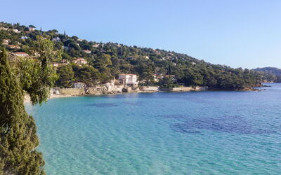Les Roches