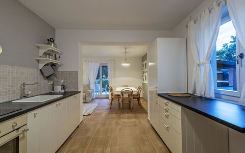 Orhidea: Sol, Design Intérieur, Sol, Cuisine, Bois, Plafond, Comptoir, Meubles, Parquet, Cabinetry