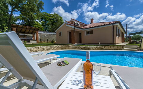 Gardenia: Piscine, Recours, Mobilier De Jardin, Domicile, Composite, Biens, Eco Hôtel, Chalet, Ferme, Ombre