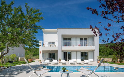 Chiara: Propriété, Maison, Bâtiment, Architecture, Domicile, Immobilier, Zone Résidentielle, Biens, Appartement, Villa