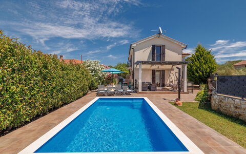 Villa Willheim: Piscine, Composite, Loisir, Recours, Eco Hôtel, Biens, Ombre, Mobilier De Jardin, Villa, Vacances