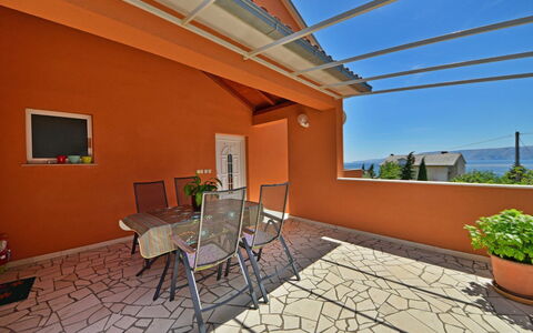 Novi Vinodolski 128: Propriété, Bâtiment, Immobilier, Maison, Pièce, Appartement, Domicile, Architecture, Villa, Balcon