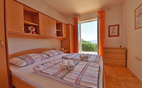 Novi Vinodolski 128: Chambre, Propriété, Pièce, Meubles, Lit, Drap De Lit, Bâtiment, Cadre De Lit, Sol, Design Intérieur