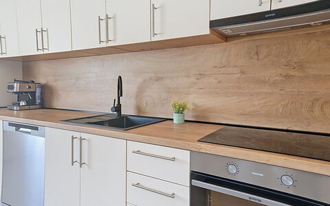 Frane: Sol, Bois, Comptoir, Sol, Meubles, Cabinetry, Cuisine, Design Intérieur, Marron, Parquet
