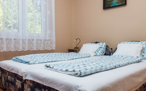 Gerle: Meubles, Propriété, Bâtiment, Fenêtre, Bleu, Vert, Confort, Bleu Azur, Bois