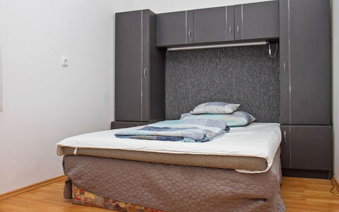Azzurro: Confort, Bâtiment, Bois, Cadre De Lit, Lit, Design Intérieur, Sol, Rectangle, Sol, Maison