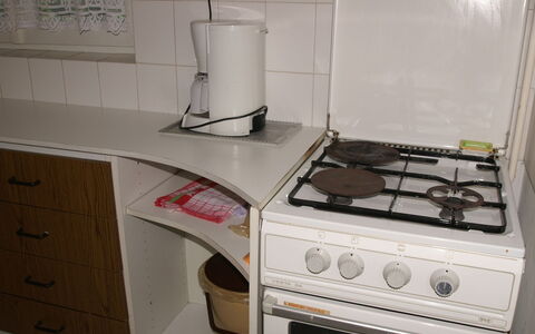 Vilma 2: Appareil De Cuisine, Cuisine, Gaz Poele, Cooktop, Cuisinière, Électroménager, Cabinetry, Le Fourneau, Principaux Appliance, Comptoir