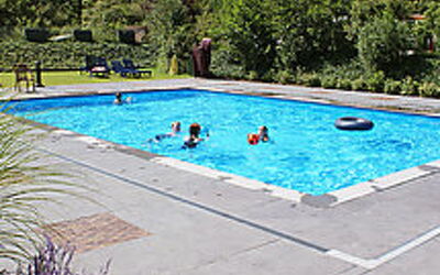 Noord-scharwoude 400: Piscine, Loisir, Centre De Loisirs, Rectangle, Des Loisirs, Ville Resort, Composite