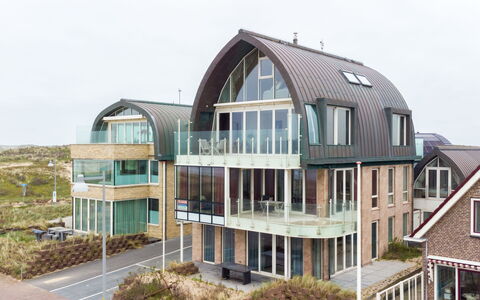 De Zeeparel: Ciel, Fenêtre, Bâtiment, Plante, Architecture, Design Urbain, Façade, Zone Résidentielle, Condominium, Toit