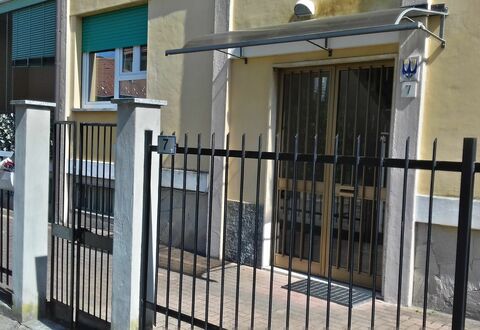 Corallo: Le Fer, Propriété, Porte, Bâtiment, Métal, Balustrade, Quartier, Façade, Balcon, Architecture