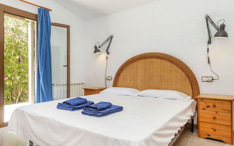 Venecia: Lit, Meubles, Chambre, Design Intérieur, Literie, Drap De Lit, Bois, Sol, Linge, Textile