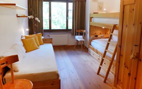 St. Moritz 26: Pièce, Sol, Meubles, Propriété, Dur, Parquet, Design Intérieur, Bâtiment, Maison, Bois