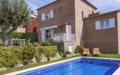 Villa Esther: Propriété, Maison, Bâtiment, Immobilier, Zone Résidentielle, Piscine, Domicile, Villa, Architecture, Appartement