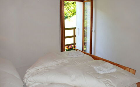 Sole: Chambre, Lit, Pièce, Meubles, Propriété, Cadre De Lit, Drap De Lit, Mur, Sol, Matelas