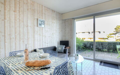 Balafen: Plante, Meubles, Propriété, Bâtiment, Fenêtre, Table, Confort, Design Intérieur, Architecture, Plante D'Appartement