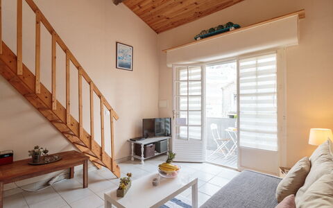 Rampe du Vengeur: Meubles, Plante, Confort, Bois, Plante D'Appartement, Sol, Ombre, Salon, Canapé