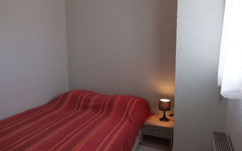 Saint Cyprien 491: Pièce, Propriété, Sol, Chambre, Meubles, Mur, Lit, Design Intérieur, Drap De Lit, Dur