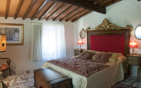 Agriturismo La Pieve: Chambre, Lit, Pièce, Meubles, Propriété, Cadre De Lit, Design Intérieur, Drap De Lit, Plafond, Literie