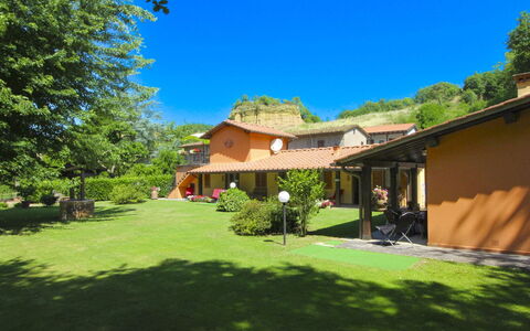 Villa le Balze: Herbe, Maison, Zone Résidentielle, Arbuste, Toit, Domicile, Biens, Paysage, Lot Terre
