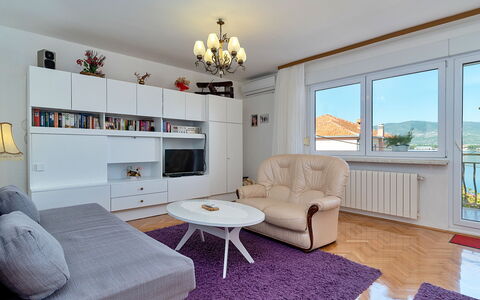 Melita Lara: Meubles, Propriété, Fenêtre, Design Intérieur, Canapé, Sol, Confort, Bois, Cadre