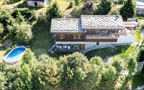 Chalet Mayens: Plante, Communauté Des Plantes, Bâtiment, Fenêtre, Lot Terre, Végétation, Arbre, Design Urbain, Maison, Paysage Naturel