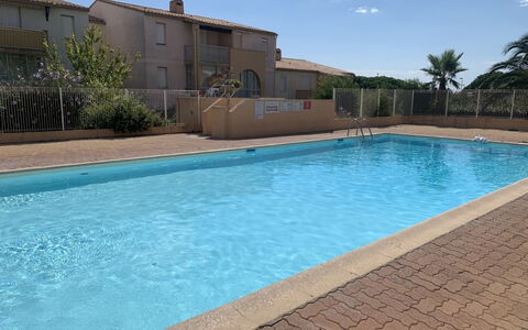 Les Raisins D'Or: Piscine, Zone Résidentielle, Établissements Humains, Composite, Recours, Ombre, Hacienda, Biens, Hôtel