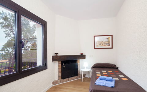 Paris: Pièce, Propriété, Meubles, Design Intérieur, Sol, Bâtiment, Maison, Chambre, Plafond, Immobilier