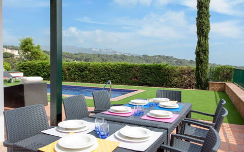 Toscana: Propriété, Immobilier, Maison, Pièce, Bâtiment, Vacances, Recours, Table, Meubles, Design Intérieur