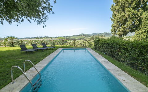 Decameron House: L'Eau, Plante, Ciel, Ressources En Eau, Piscine, La Nature, Arbre, Paysage Naturel, Ombre, Herbe