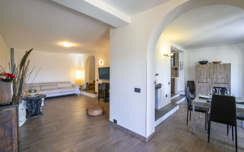 Decameron House: Bâtiment, Plante D'Appartement, Plante, Bois, Salle, Éclairage, Design Intérieur, Porte, Salon, Sol
