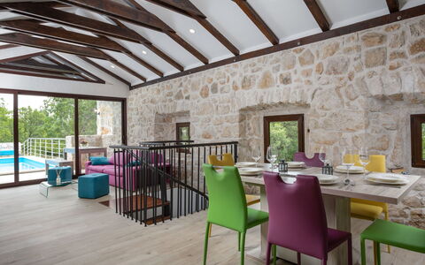 Villa Matija: Propriété, Bâtiment, Pièce, Design Intérieur, Plafond, Meubles, Mur, Maison, Immobilier, Architecture