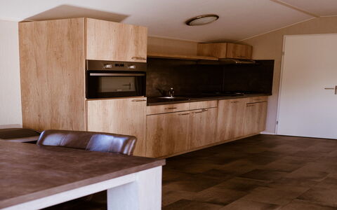 Eigen Wijze: Cabinetry, Comptoir, Propriété, Bâtiment, Appareil De Cuisine, Cuisine, Evier, Bois, Design Intérieur, Électroménager