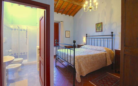 Galleria di Brolio: Design Intérieur, Plafond, Meubles, Sol, Sol, Pièce, Lit, Chambre, Cadre De Lit, Luminaire