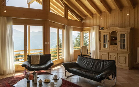 Midat Soleil: Meubles, Propriété, Table, Fenêtre, Canapé, Bâtiment, Bois, Design Intérieur, Salon, Éclairage