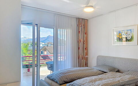 Caslano 400: Design Intérieur, Meubles, Plafond, Bois, Pièce, Sol, Sol, Lit, Chambre, Appartement