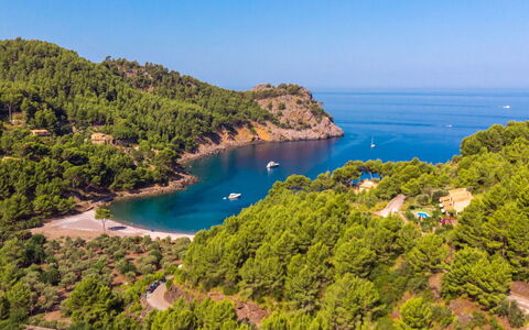 Cala Tuent: Plan D'Eau, La Nature, Paysage Naturel, Côte, Végétation, Mer, Ciel, Baie, Cotiers Et Relief Océaniques, Promontoire