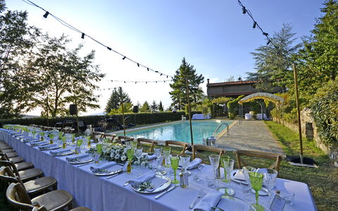 Villa Magnolia: Immobilier, Restaurant, Arbre, Ciel, Table, Bâtiment, Maison, Un Événement, Paysage, Plante