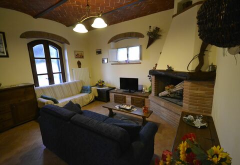 Appartamento Luna: Pièce, Propriété, Salon, Maison, Bâtiment, Design Intérieur, Meubles, Domicile, Plafond, Sol