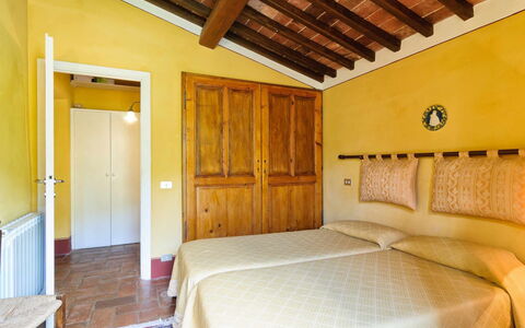 Villa Oleandro: Chambre, Pièce, Propriété, Lit, Meubles, Bâtiment, Plafond, Maison, Immobilier, Design Intérieur