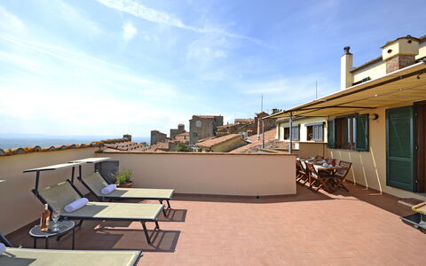 Terrazza Cortonese: Propriété, Maison, Bâtiment, Domicile, Immobilier, Ciel, Zone Résidentielle, Architecture, Appartement, Toit