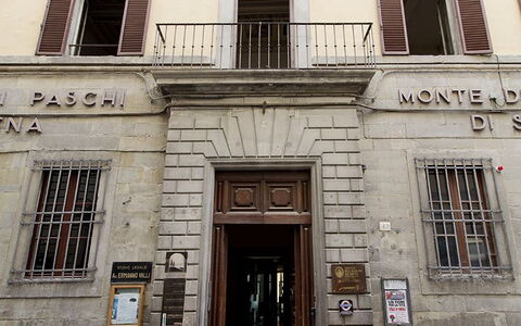 Terrazza Cortonese: Architecture, Bâtiment, Façade, Ville, Maison, Porte, Quartier, Matériel De La Propriété, Arbre, Fenêtre