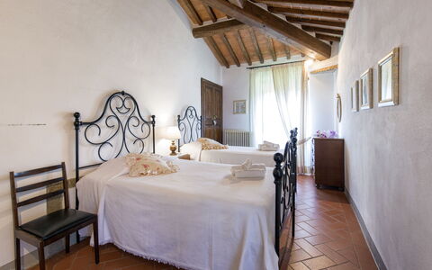 Villa San Pietro: Chambre, Lit, Pièce, Meubles, Propriété, Design Intérieur, Bâtiment, Drap De Lit, Cadre De Lit, Mur