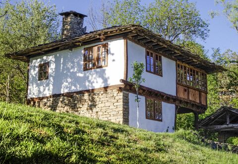 Karashka: Maison, Propriété, Bâtiment, Domicile, Chalet, Architecture, Zone Rurale, Ferme, Immobilier, Arbre