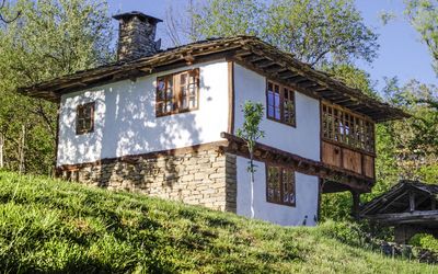 Karashka: Maison, Propriété, Bâtiment, Domicile, Chalet, Architecture, Zone Rurale, Ferme, Immobilier, Arbre