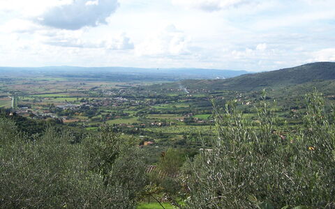 Villa Degli Ulivi: Végétation, Ciel, Montagnes Relief, Montagnes, Colline, Environnement Naturel, Nuage, Région Sauvage, Montagne, Réserve Naturelle
