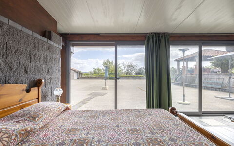 Serena: Bâtiment, Plante, Bois, Ombre, Design Intérieur, Sol, Arbre, Sol, Confort, Immobilier