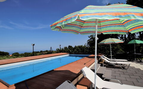 Serena: Piscine, Propriété, Recours, Parapluie, Vacances, Balancelle, Ombre, Loisir, Bâtiment, Immobilier