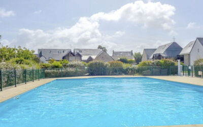 Carnac 129: L'Eau, Ciel, Nuage, Plante, Piscine, Bleu Azur, Rectangle, Bâtiment, Ombre, Lot Terre
