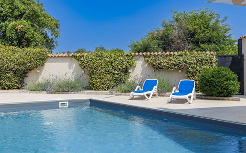 Darija: Bleu, Piscine, Mobilier De Jardin, Recours, Composite, Ombre, Eco Hôtel, Aménagement Paysager, Balancelle, Biens